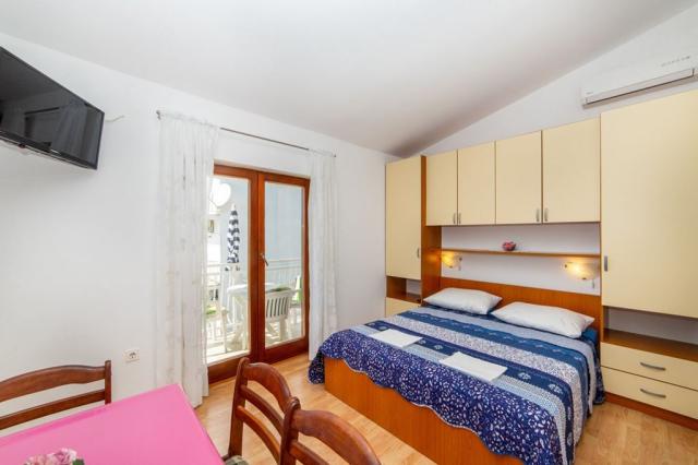 Vila Neda-Maršić - až třílůžkové studio č. 6 - Gradac - Chorvat