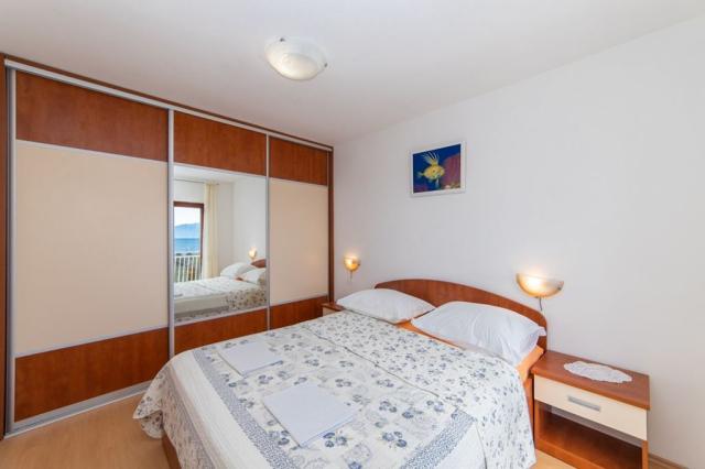 Vila Neda-Maršić - až čtyřlůžkový apartmán č. 5 - Gradac - Chor