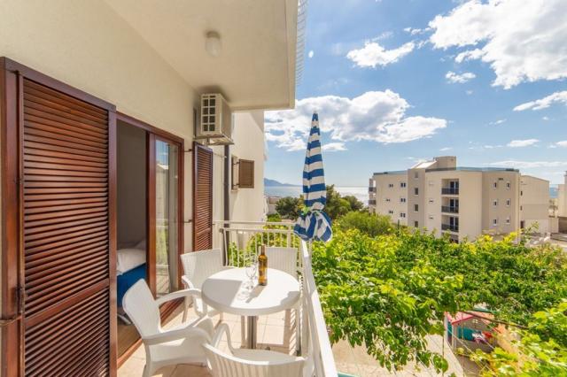 Vila Neda-Maršić - až pětilůžkový apartmán č. 3 - Gradac - Chor