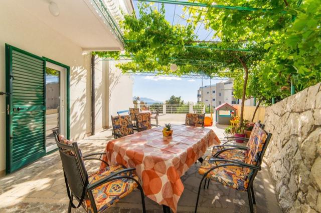 Vila Neda-Maršić - Gradac - Chorvatsko -  (10)