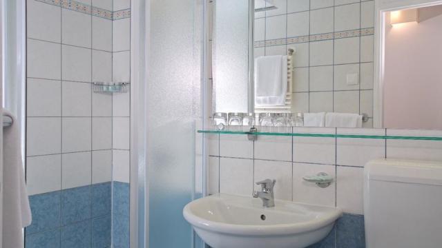 Holiday Arena hotel - pokoj, strana park - Medulin -  - Chorvat