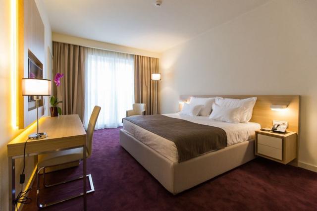 Crikvenica hotel - dvoulůžkový pokoj Comfort, balkon mořská str