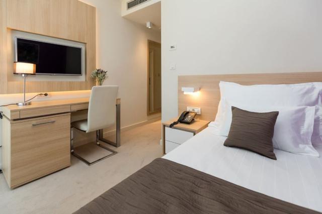 Crikvenica hotel - dvoulůžkový pokoj Standard - Crikvenica -  -