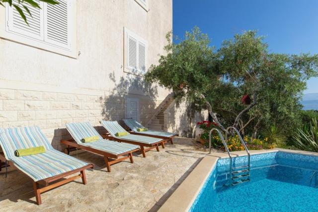 Lukrecia apartmány - Supetar (ostrov Brač) -  - Chorvatsko