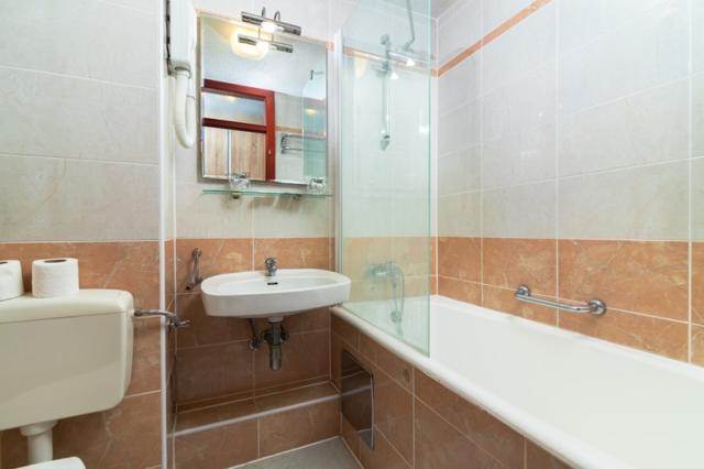 Zagreb hotel - Hlavní budova - Karlobag -  - Chorvatsko