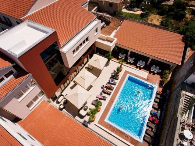 Borovnik hotel - Tisno -  - Chorvatsko