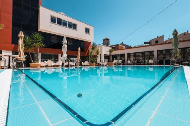 Borovnik hotel - Tisno -  - Chorvatsko