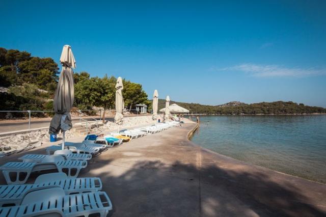 Borovnik hotel - Tisno -  - Chorvatsko