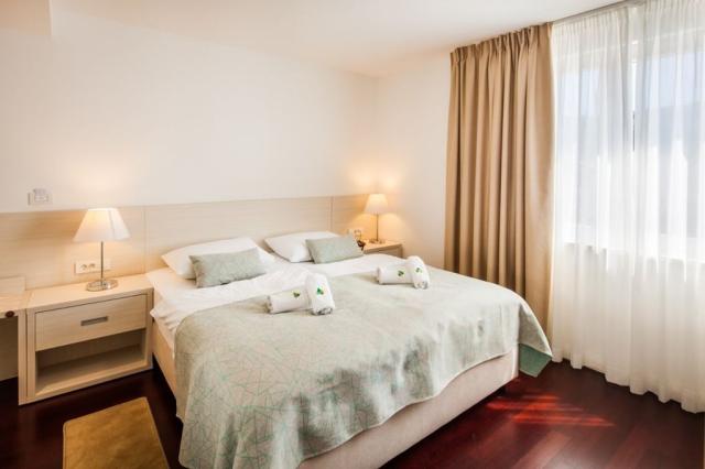Borovnik hotel - Tisno -  - Chorvatsko
