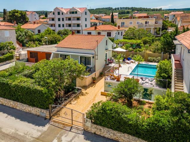 Josipa Holiday Home