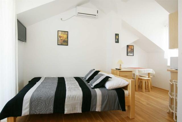 Trio vila - apartmán pro 3 osoby - Srima (Vodice) -  - Chorvats