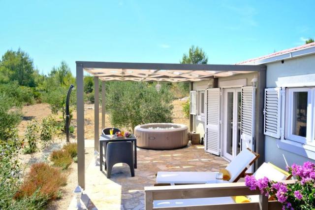 Olive Garden Home - mobil home - Mirca (ostrov Brač) -  - Chorv