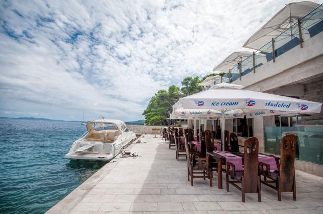 Restaurant Kadulja u Maximu - Božava (ostrov Dugi otok) -  - Ch