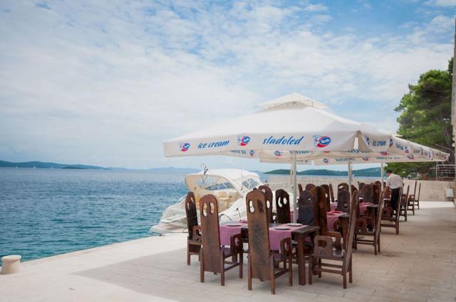 Restaurant Kadulja u Maximu - Božava (ostrov Dugi otok) -  - Ch