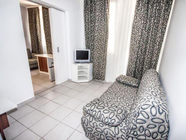 Božava Hotelový Komplex: Mirta rod. pokoje - Božava (ostrov Dug