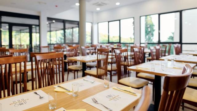 Colentum Resort Murter - buffetová restaurace - Murter (ostrov 