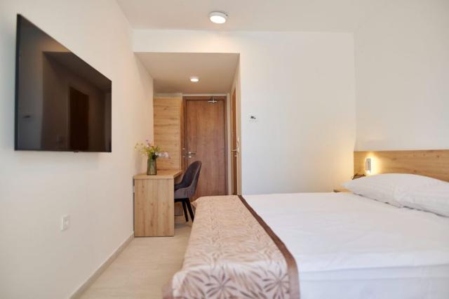 Colentum Resort Murter - dvoulůžkový pokoj s možností přistýlky