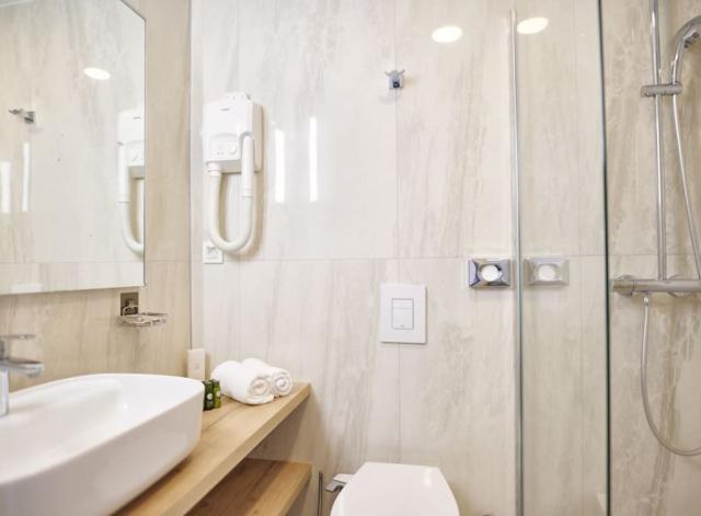 Colentum Resort Murter - dvoulůžkový pokoj s terasou - Murter (