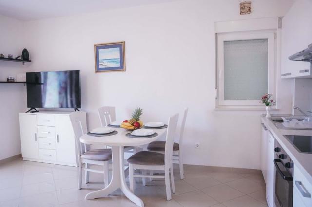 Gloria apartmán - apartmán pro 4-6 osob - Promajna -  - Chorvat