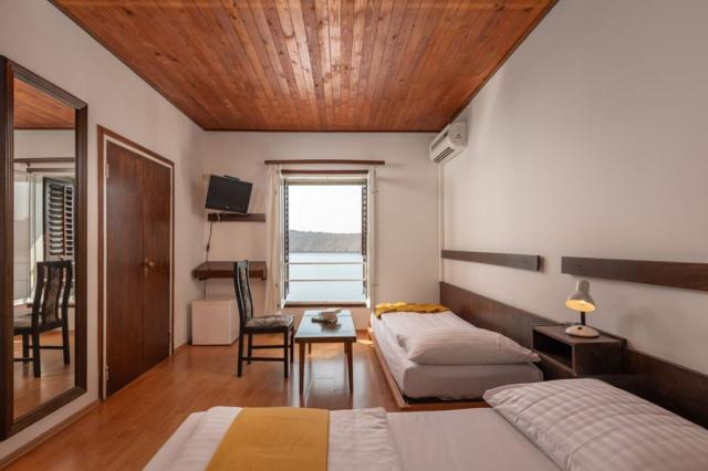 Uvala Scott hotel - dvoulůžkový pokoj s možností přistýlky, Sta