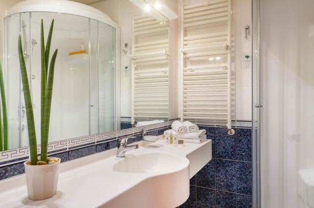 Malin hotel - pokoj Comfort - Malinska (ostrov Krk) -  - Chorva