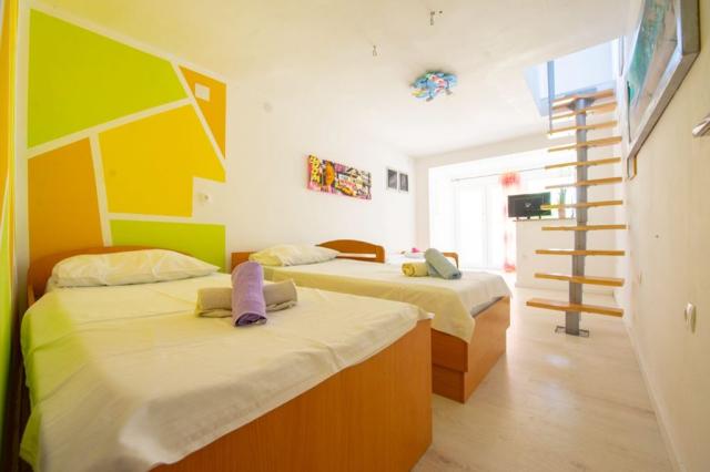 Claudia apartmány - apartmán pro 6 osob, 1. patro - Novalja (os