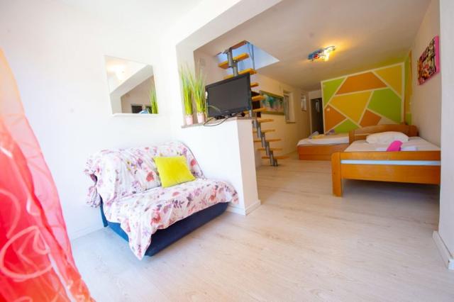 Claudia apartmány - apartmán pro 6 osob, 1. patro - Novalja (os