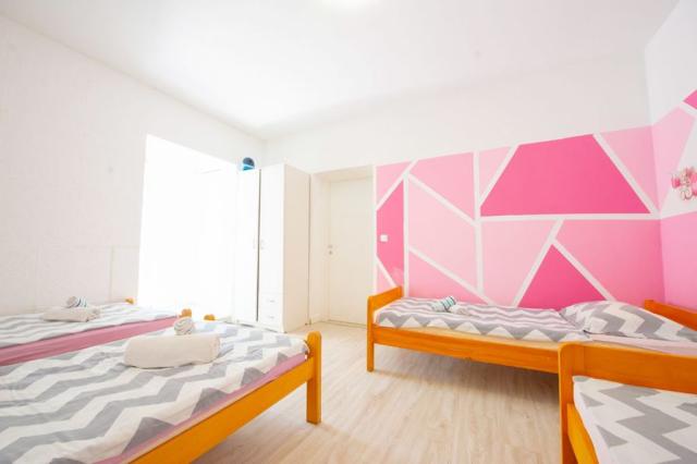 Claudia apartmány - apartmán pro 6 osob, přízemí - Novalja (ost