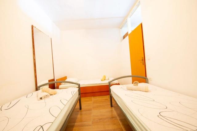 Claudia apartmány - apartmán pro 3 osoby - Novalja (ostrov Pag)