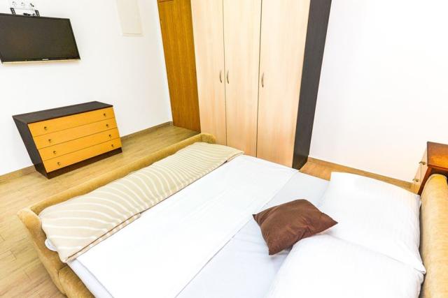 Leut apartmány - apartmán pro 2 osoby, 1. patro - Novalja (ostr