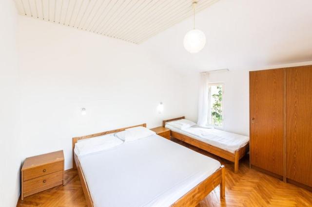 Perica apartmány - apartmán pro 5 osob se 2 ložnicemi, 3. patro
