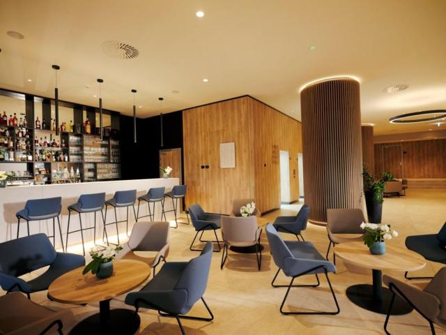 Riviera hotel - LifeClass Hotels and Spa - lobby, bar - Portoro