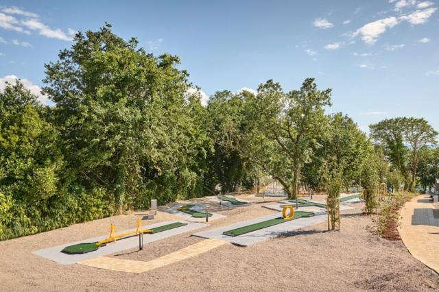Atea Aminess Style Glamping Villas & Holiday Homes - minigolf -
