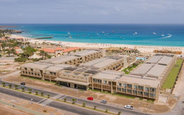 Oasis Salinas Sea