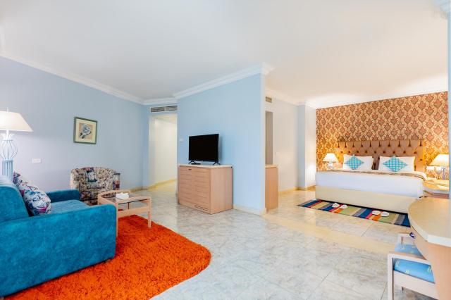 Royal Lagoon Aqua Resort & Spa