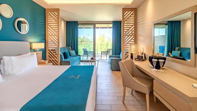 Almyros Beach Resort & Spa