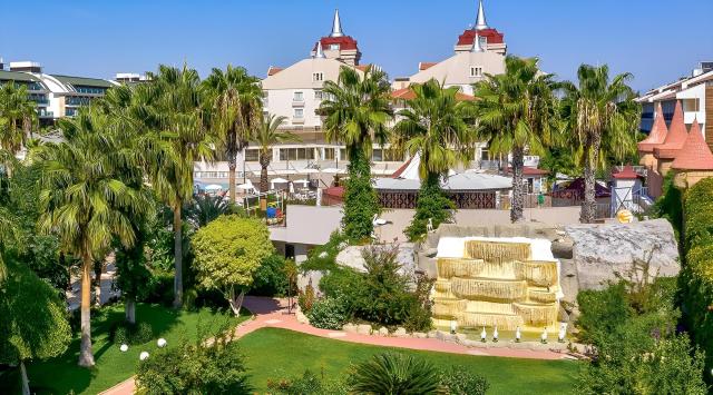 Aydinbey Famous Resort