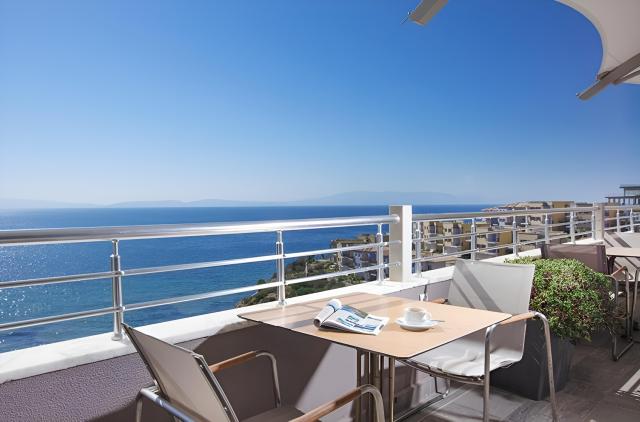 Aria Claros Beach