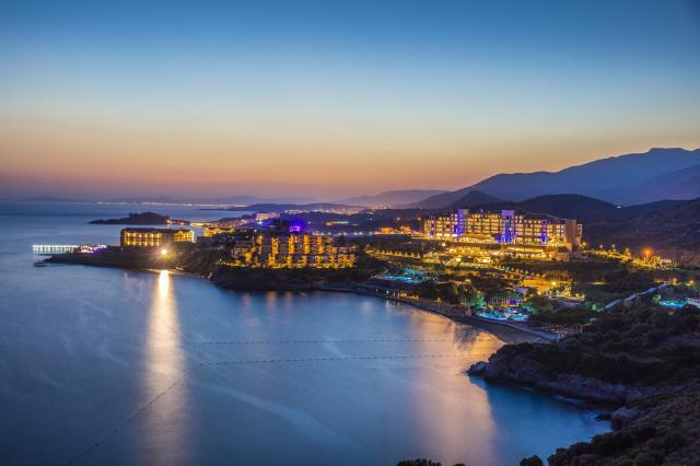 Aria Claros Beach