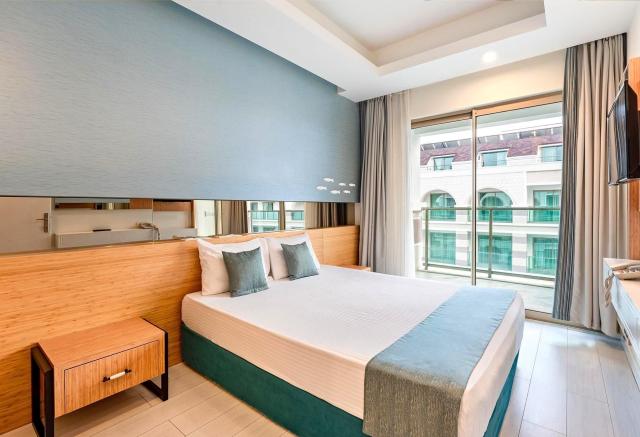 Dosinia Luxury