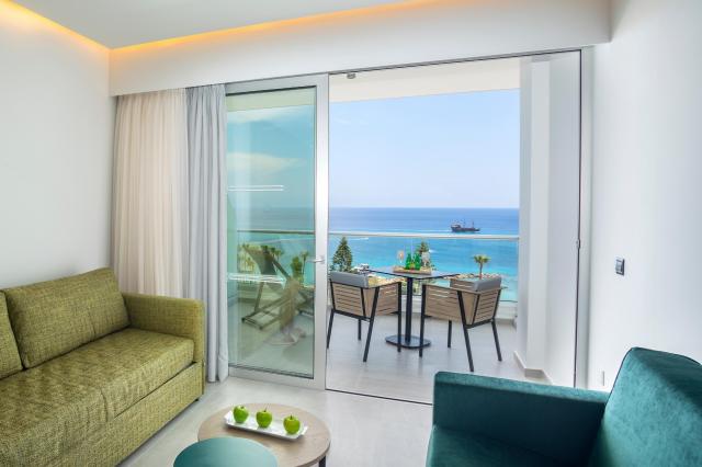 Cavo Maris Beach