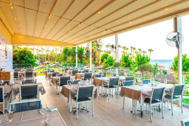 Cavo Maris Beach