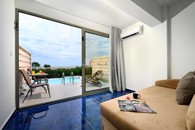 Ninos Grand Beach
