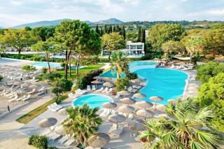Ninos Grand Beach
