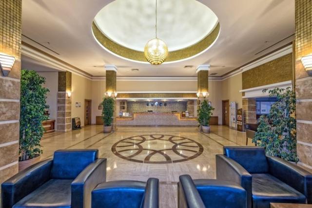 Royal Atlantis Spa & Resort