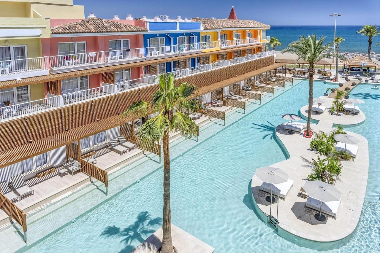 Mediterraneo Bay