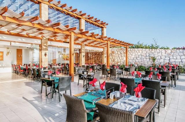 Aquasis de Luxe Resort and Spa