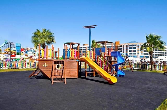Aquasis de Luxe Resort and Spa