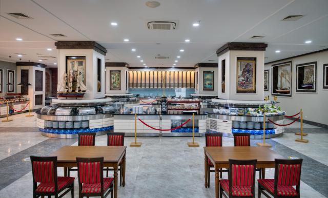 Oz Hotels Incekum Beach Resort
