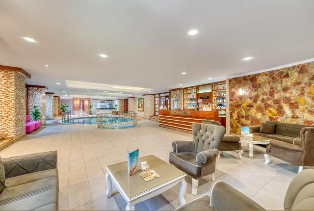 Oz Hotels Incekum Beach Resort